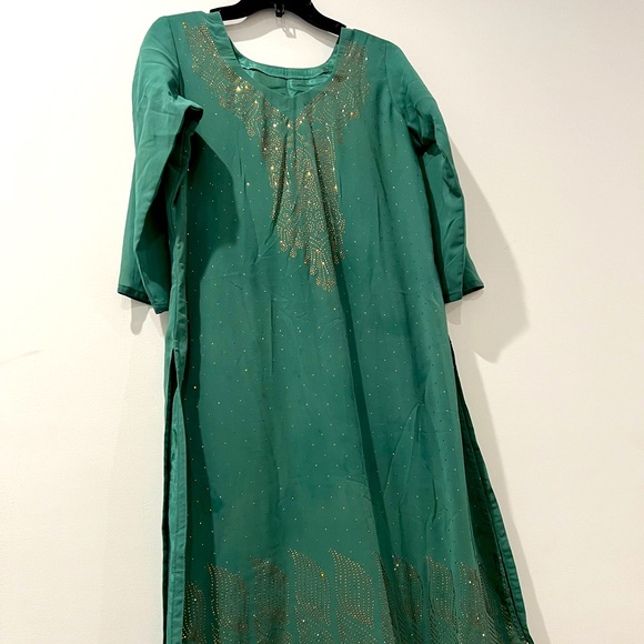 Indian Pakistani Embroidery salwar Kameez - Picture 1 of 4